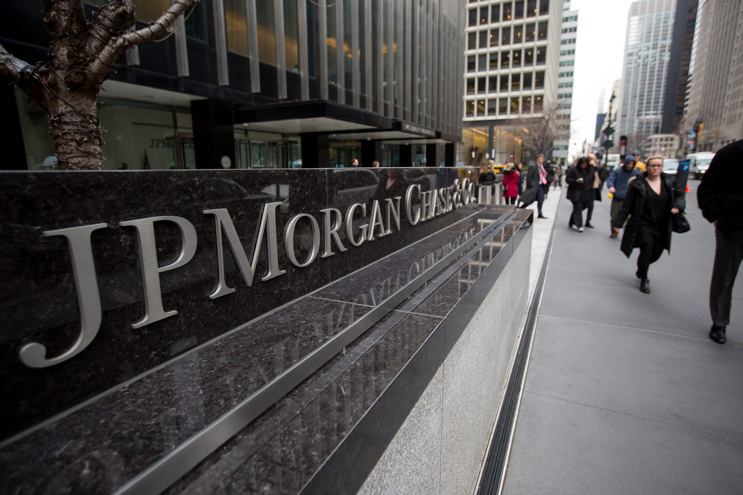 j-p-morgan-global-alternatives-builds-out-private-credit-team-doubles