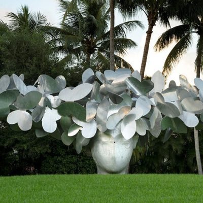 Manolo Valdés Exhibits Larger-Than Life Sculptures in Miami