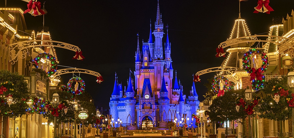 The Merriest Time of Year Begins With New Entertainment Experiences at ...
