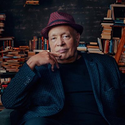 Acclaimed Author Walter Mosley to Teach Fiction and Storytelling
