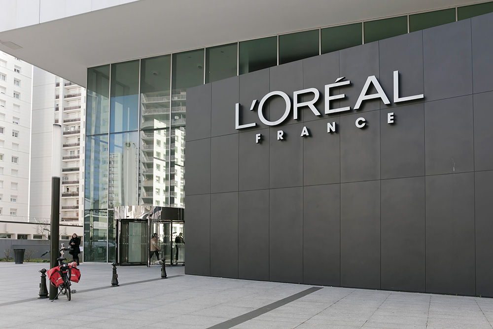 L'Oréal Unveils Latest Beauty Tech Innovations Ahead of CES 2022 The