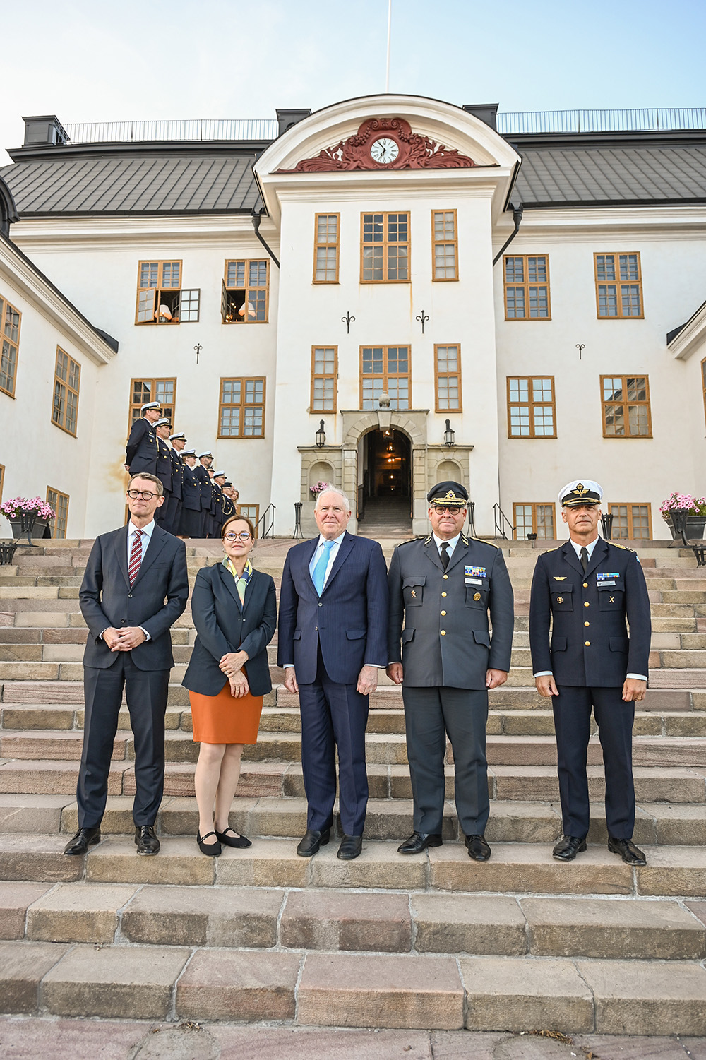 Secretary of the Air Force Frank Kendall meets with Sweden’s top defense officials during his trip to strengthen international partnerships in the U.S. European Command area of responsibility from Aug. 19-25, 2024. Kendall arrived in Sweden to meet with Lt. Gen. Michael Claesson, Sweden’s incoming chief of defense, and Maj. Gen. Jonas Wikman, commander of the Swedish Air Force. © U.S. Air Force