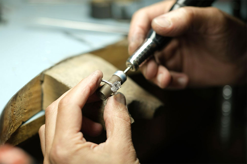 The Art of Bespoke Engagement Rings – How We Bring Your Vision to Life